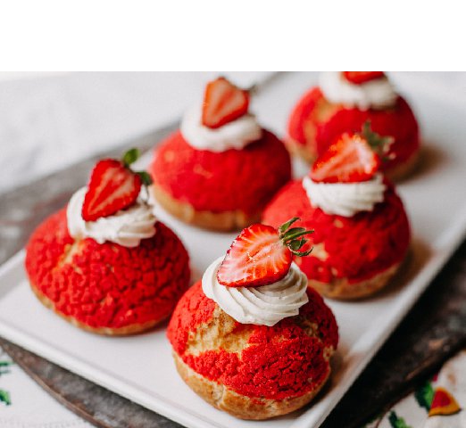 strawberry-round-cakes-yummy-delicious-with-cream-sliced-strawberries-inside-white-plate_Resize